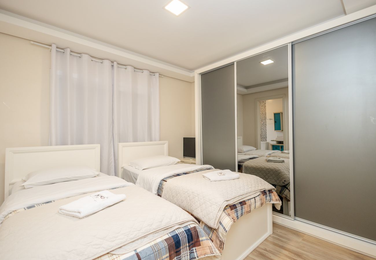 Apartamento em Gramado - Apto 2 suítes Alto Padrão a 500 m da Rua Coberta