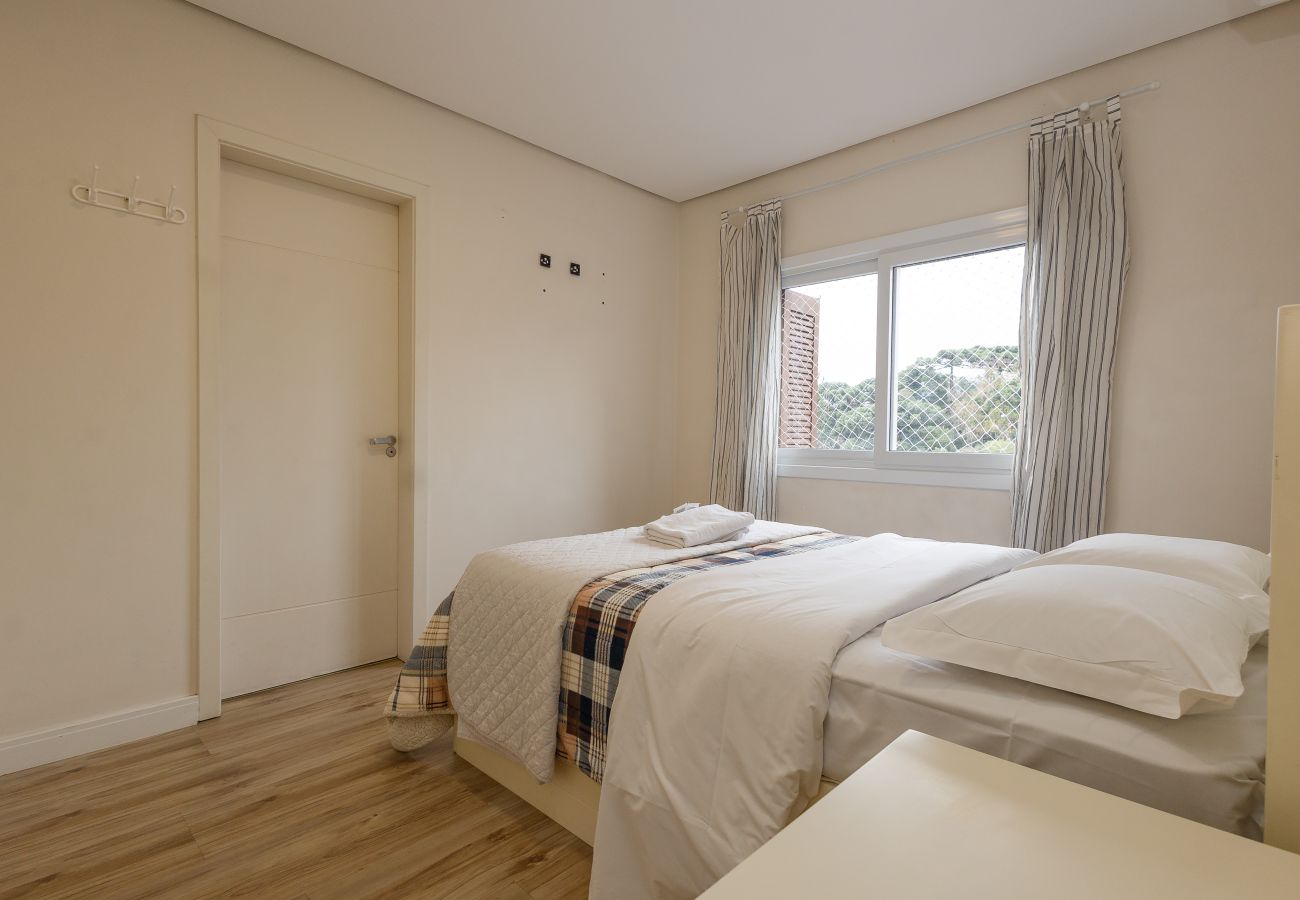 Apartamento em Gramado - Apto 2 suítes Alto Padrão a 500 m da Rua Coberta