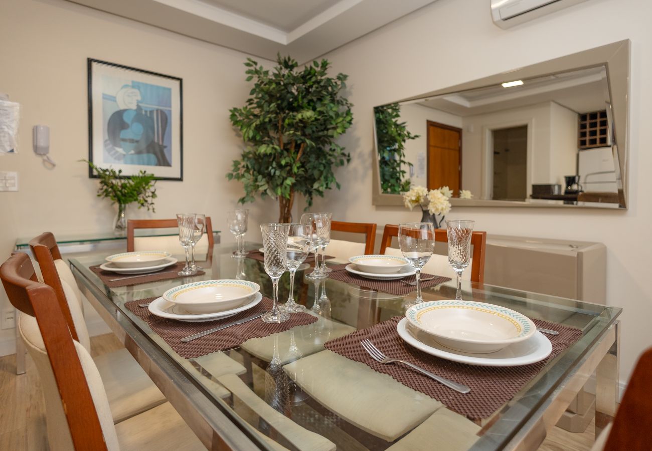 Apartamento em Gramado - Apto 2 suítes Alto Padrão a 500 m da Rua Coberta