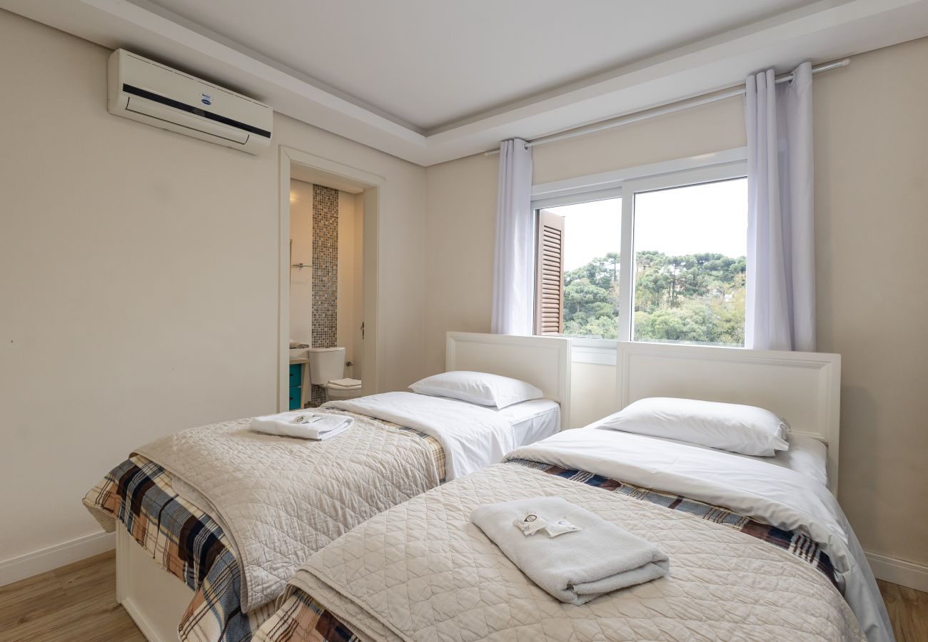 Apartamento em Gramado - Apto 2 suítes Alto Padrão a 500 m da Rua Coberta