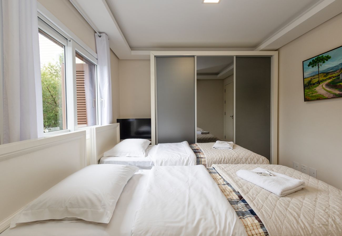 Apartamento em Gramado - Apto 2 suítes Alto Padrão a 500 m da Rua Coberta