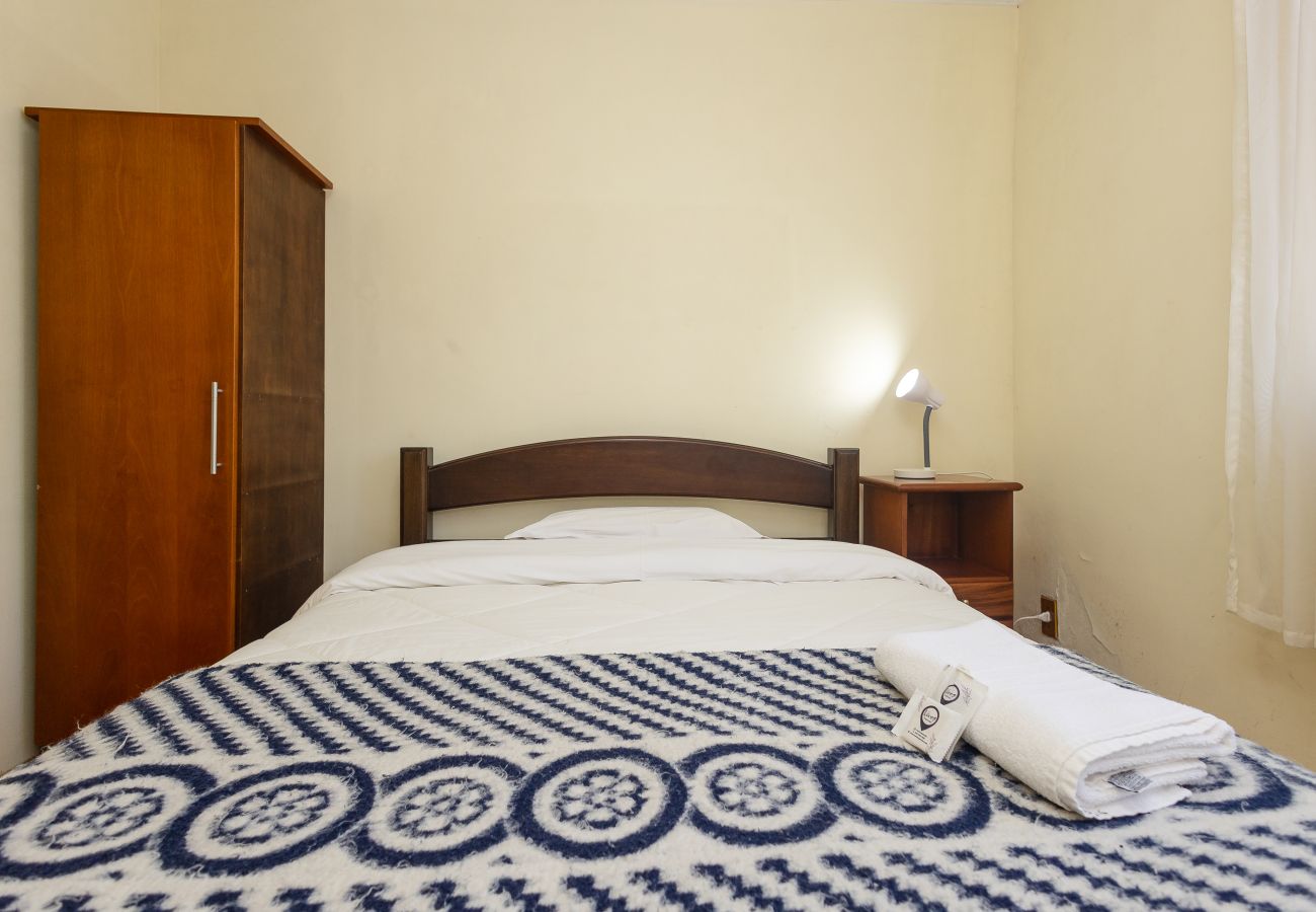 Apartamento em Gramado - Quatro Dormitórios (1 suíte) a 80 m da Rua Coberta