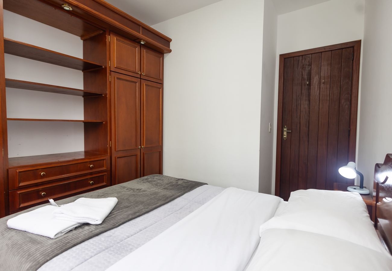 Apartamento em Gramado - 1 Dormitório Acolhedor a 80m do Lago Negro