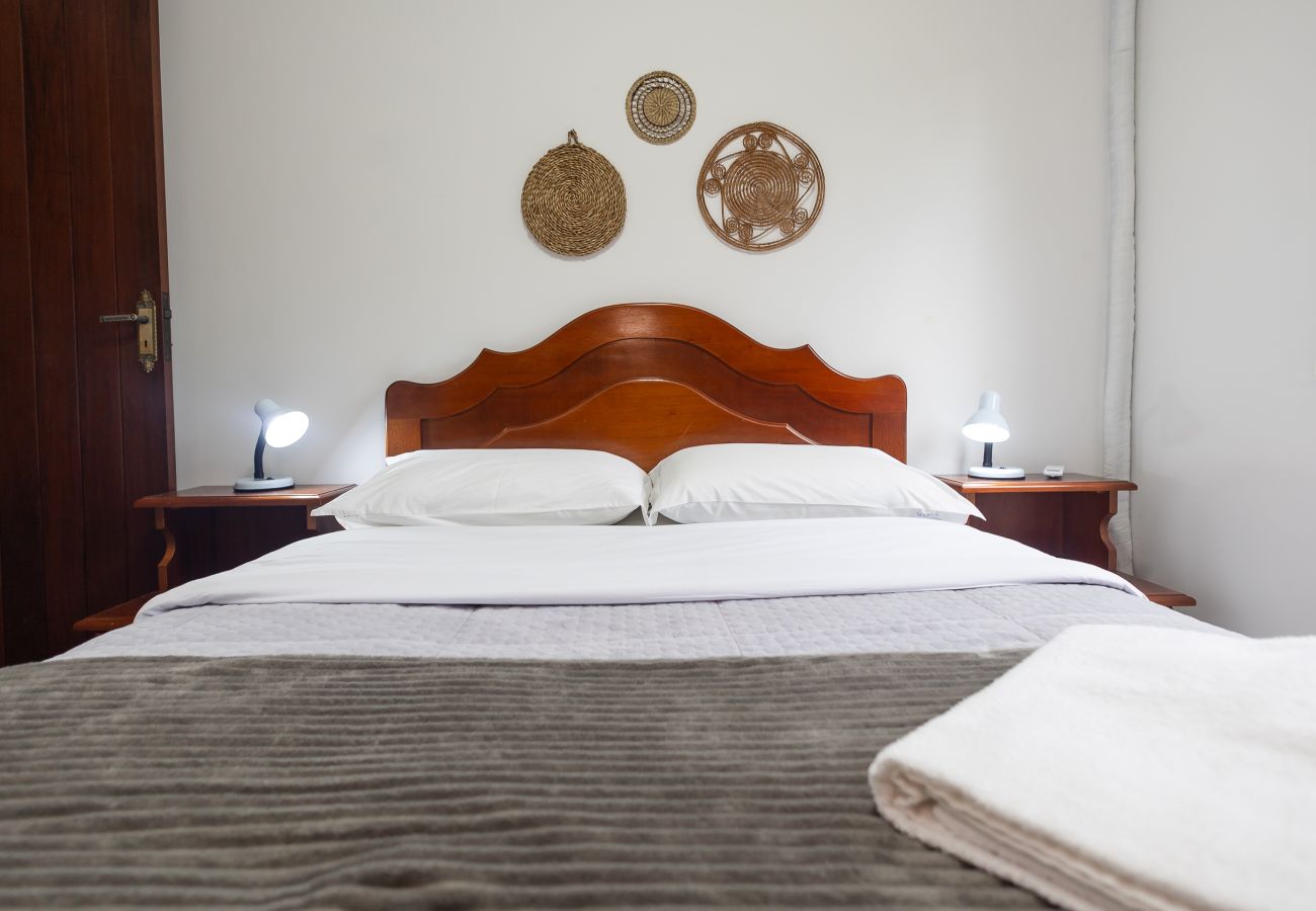 Apartamento em Gramado - 1 Dormitório Acolhedor a 80m do Lago Negro