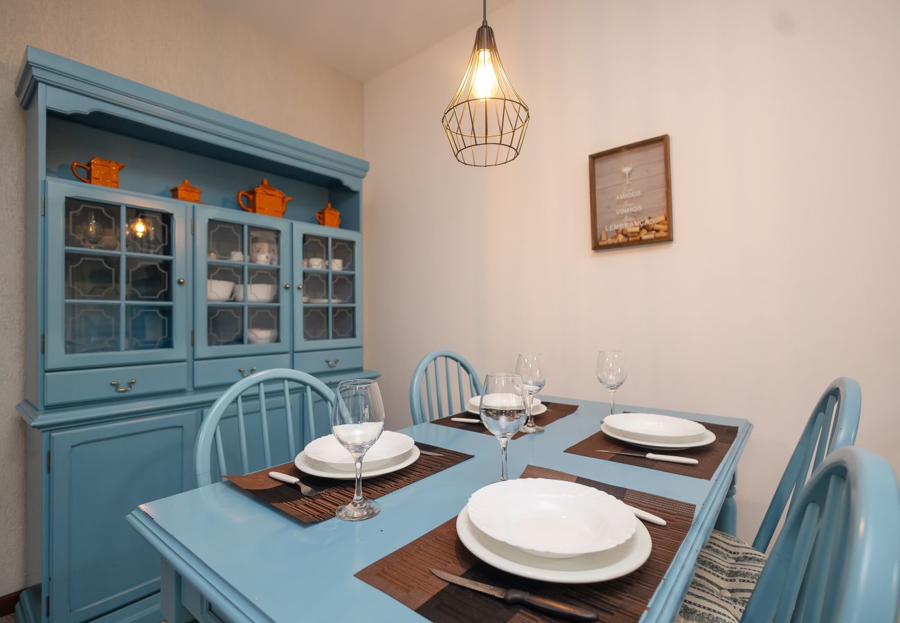 Apartamento em Gramado - 1 Dormitório Acolhedor a 80m do Lago Negro