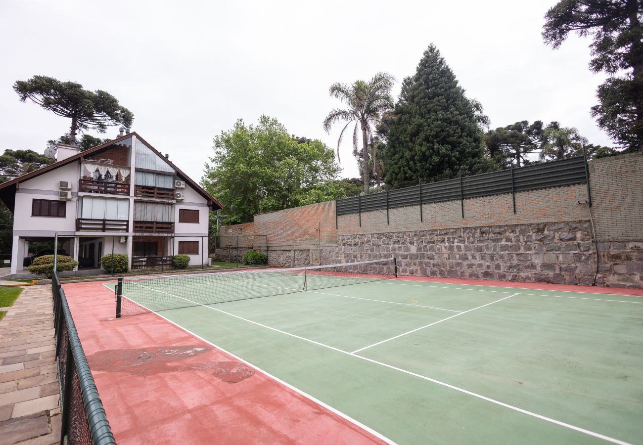 Apartamento em Gramado - 1 Dormitório Acolhedor a 80m do Lago Negro