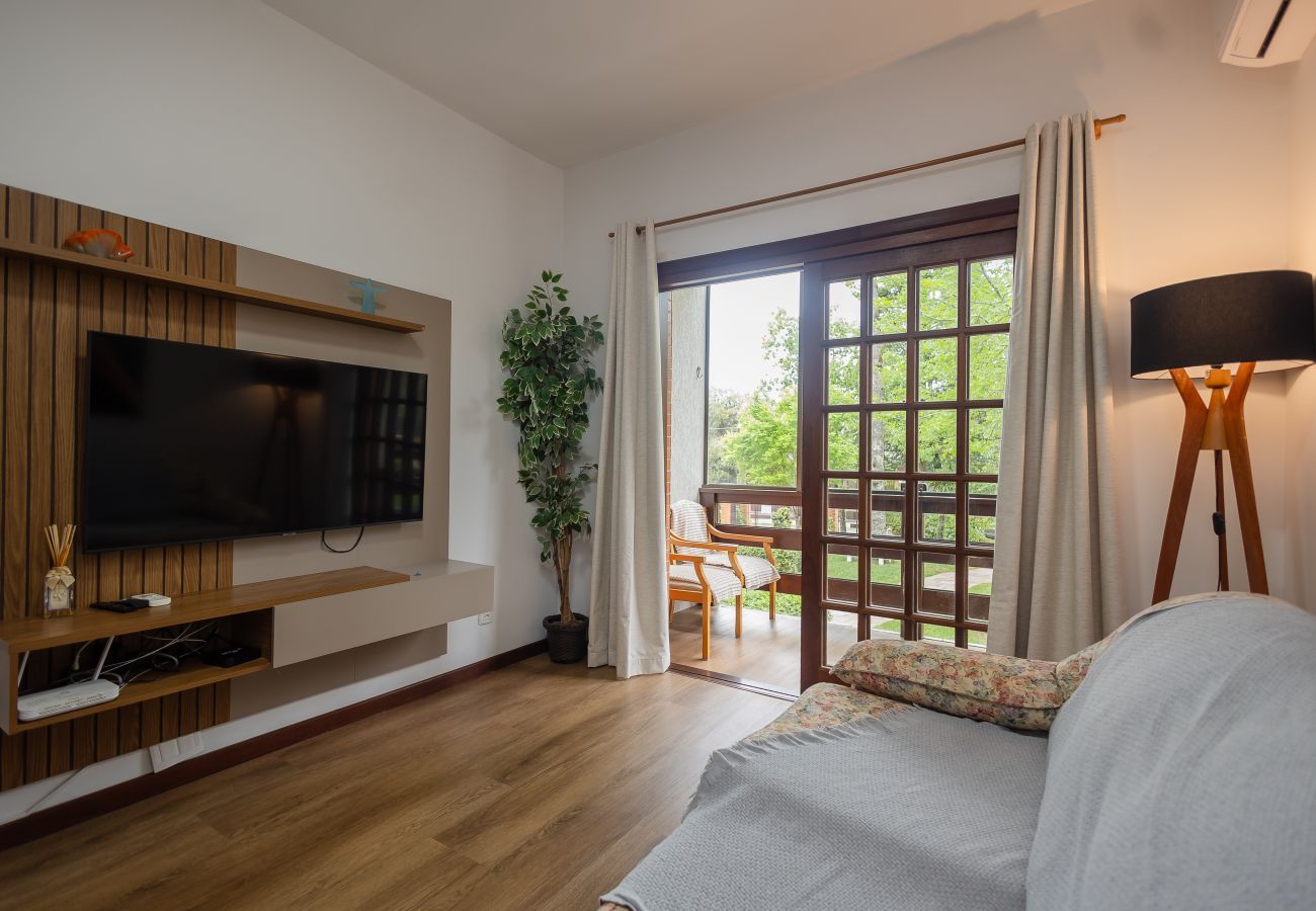 Apartamento em Gramado - 1 Dormitório Acolhedor a 80m do Lago Negro