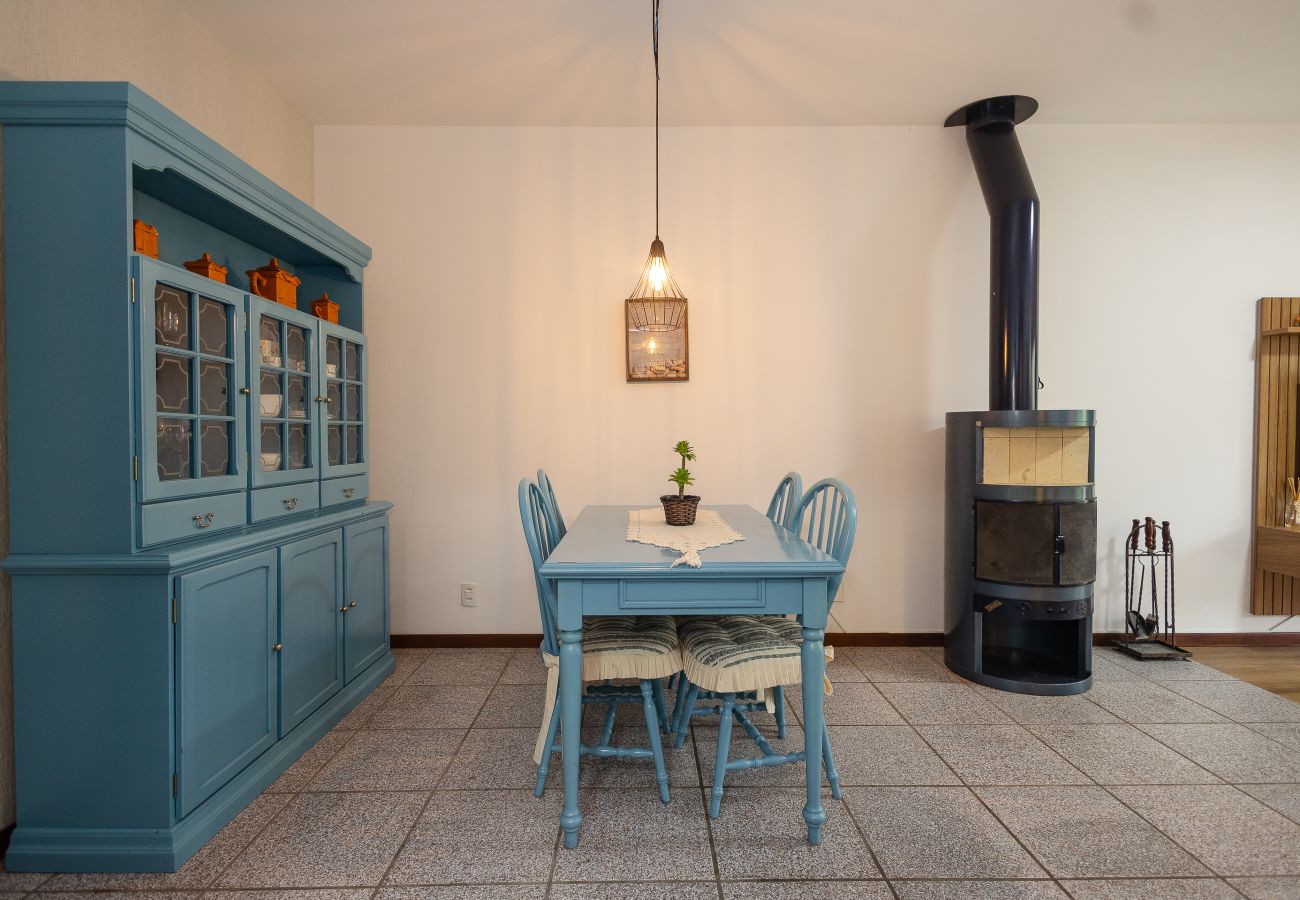 Apartamento em Gramado - 1 Dormitório Acolhedor a 80m do Lago Negro