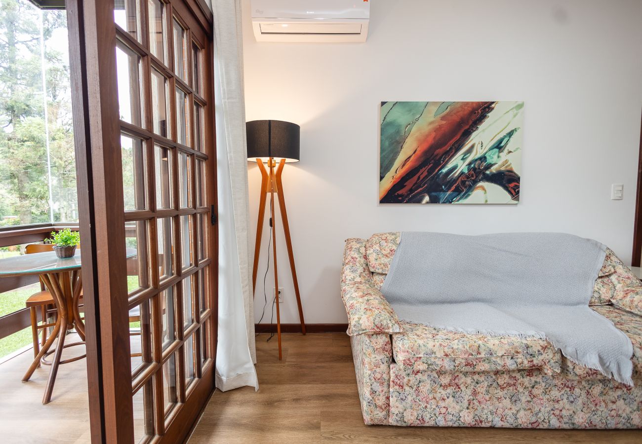 Apartamento em Gramado - 1 Dormitório Acolhedor a 80m do Lago Negro