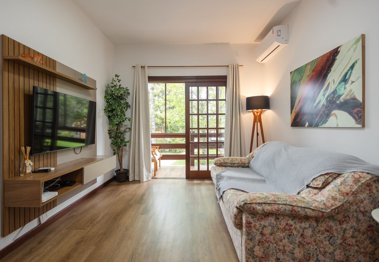 Apartamento em Gramado - 1 Dormitório Acolhedor a 80m do Lago Negro