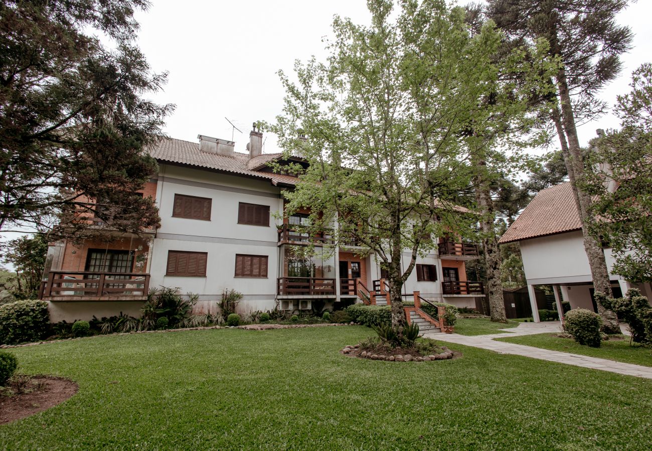 Apartamento em Gramado - 1 Dormitório Acolhedor a 80m do Lago Negro