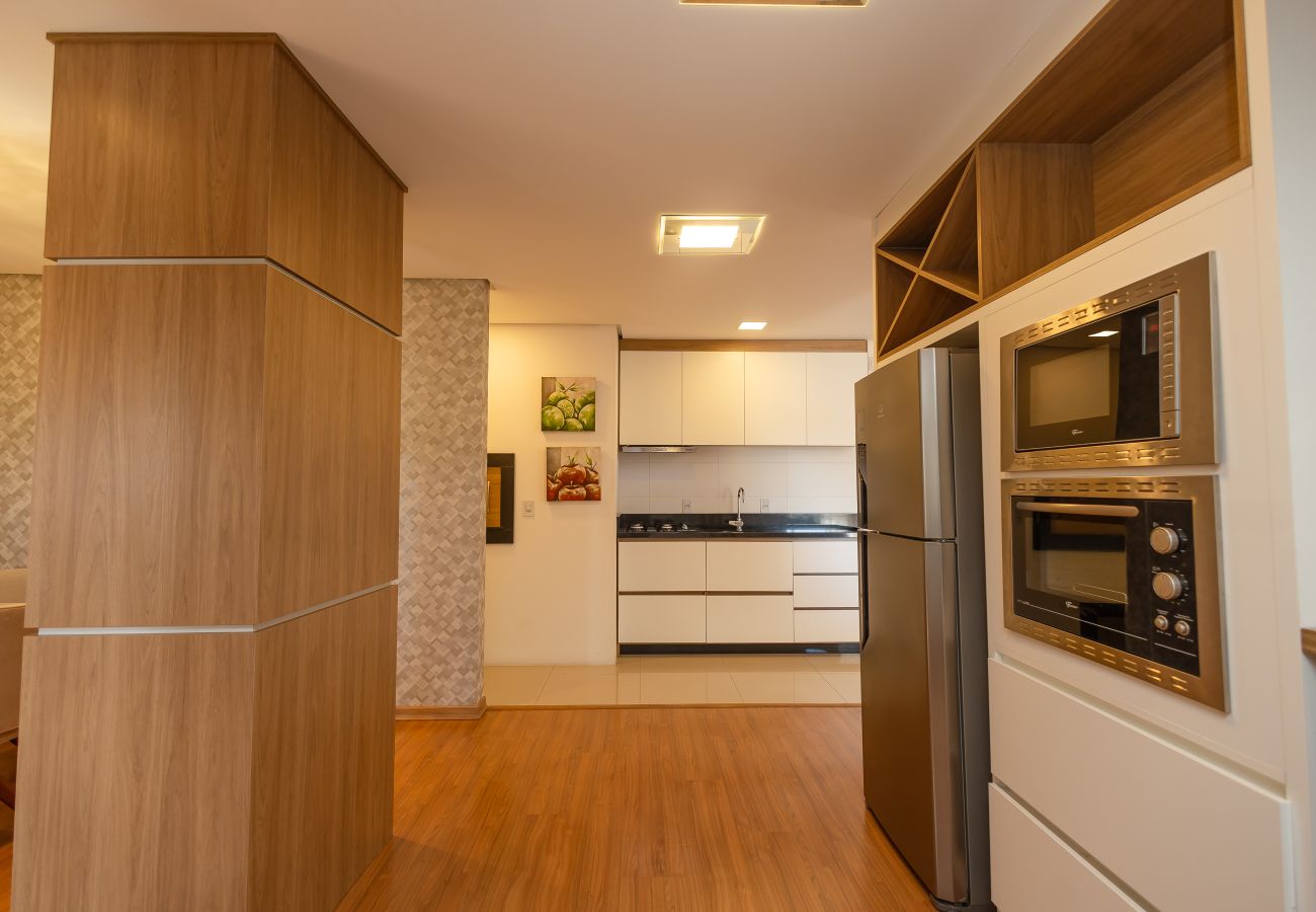 Apartamento em Gramado - Espaçoso Apto Alto Padrão 2 suítes junto ao centro