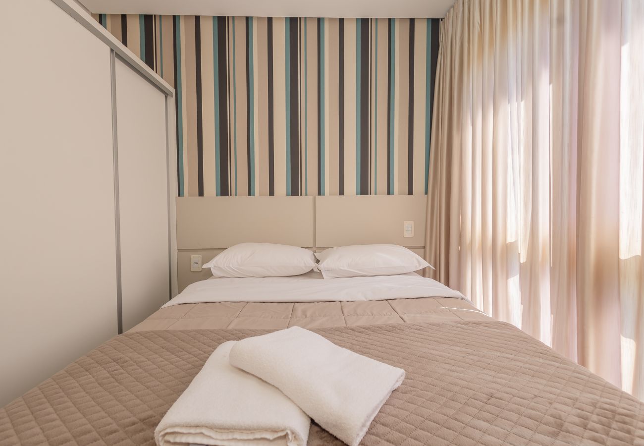 Apartamento em Gramado - Espaçoso Apto Alto Padrão 2 suítes junto ao centro