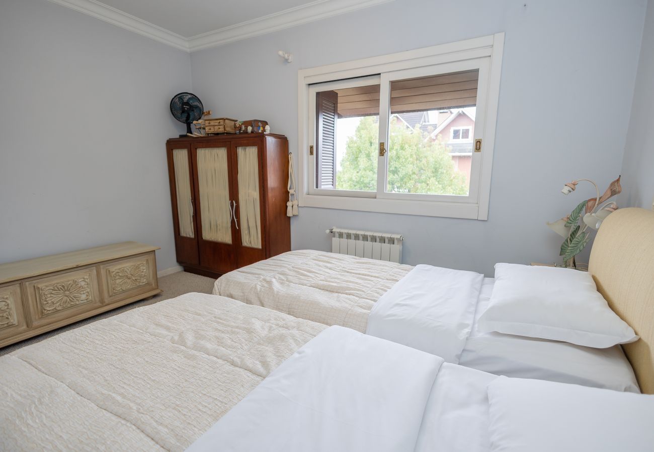 Apartamento em Gramado - Duplex 4D no coração de Gramado, 300m da R Coberta