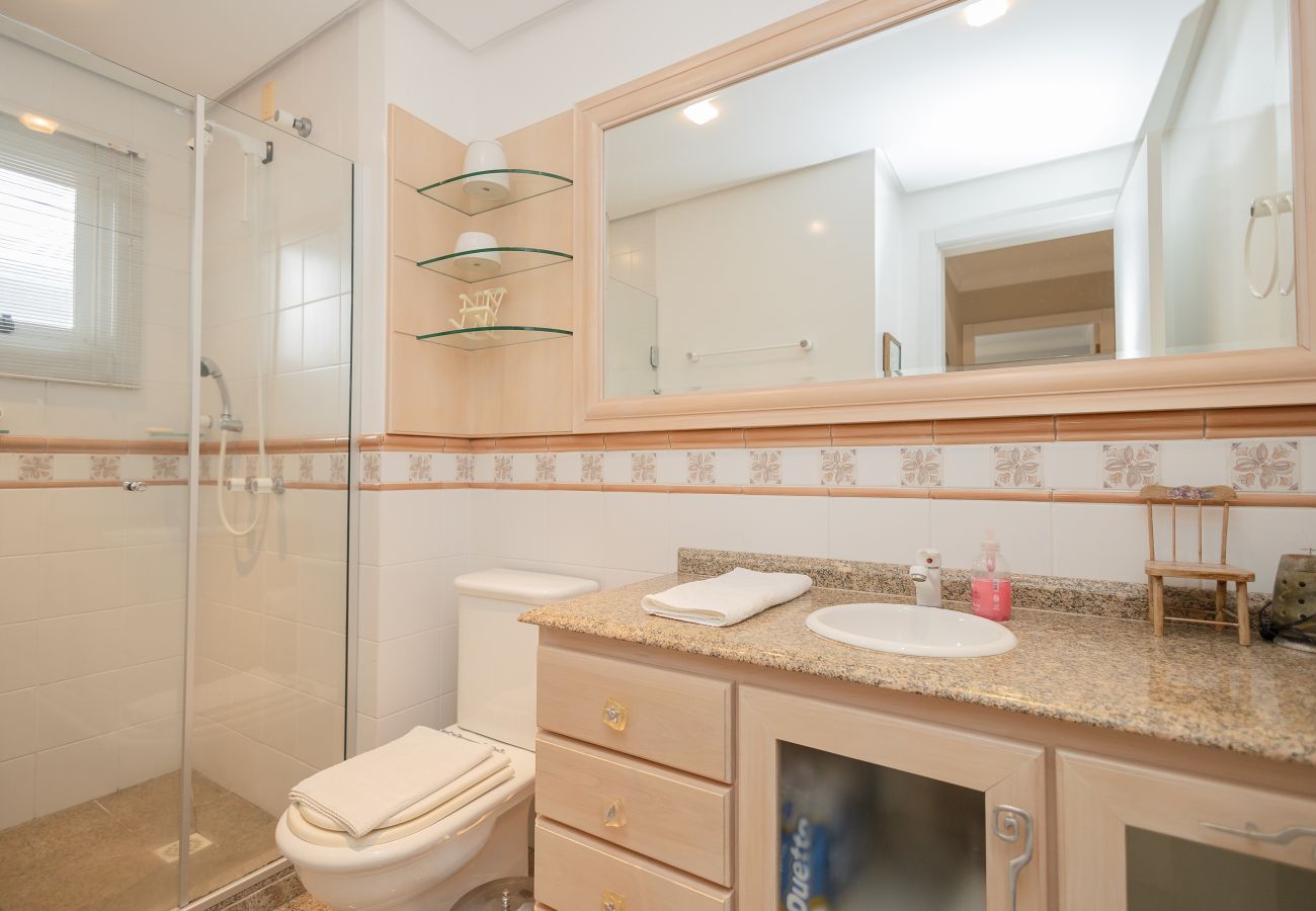 Apartamento em Gramado - Duplex 4D no coração de Gramado, 300m da R Coberta
