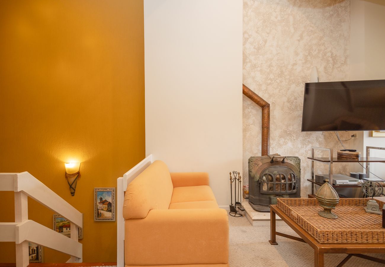 Apartamento em Gramado - Duplex 4D no coração de Gramado, 300m da R Coberta