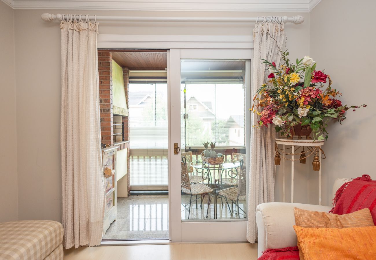 Apartamento em Gramado - Duplex 4D no coração de Gramado, 300m da R Coberta