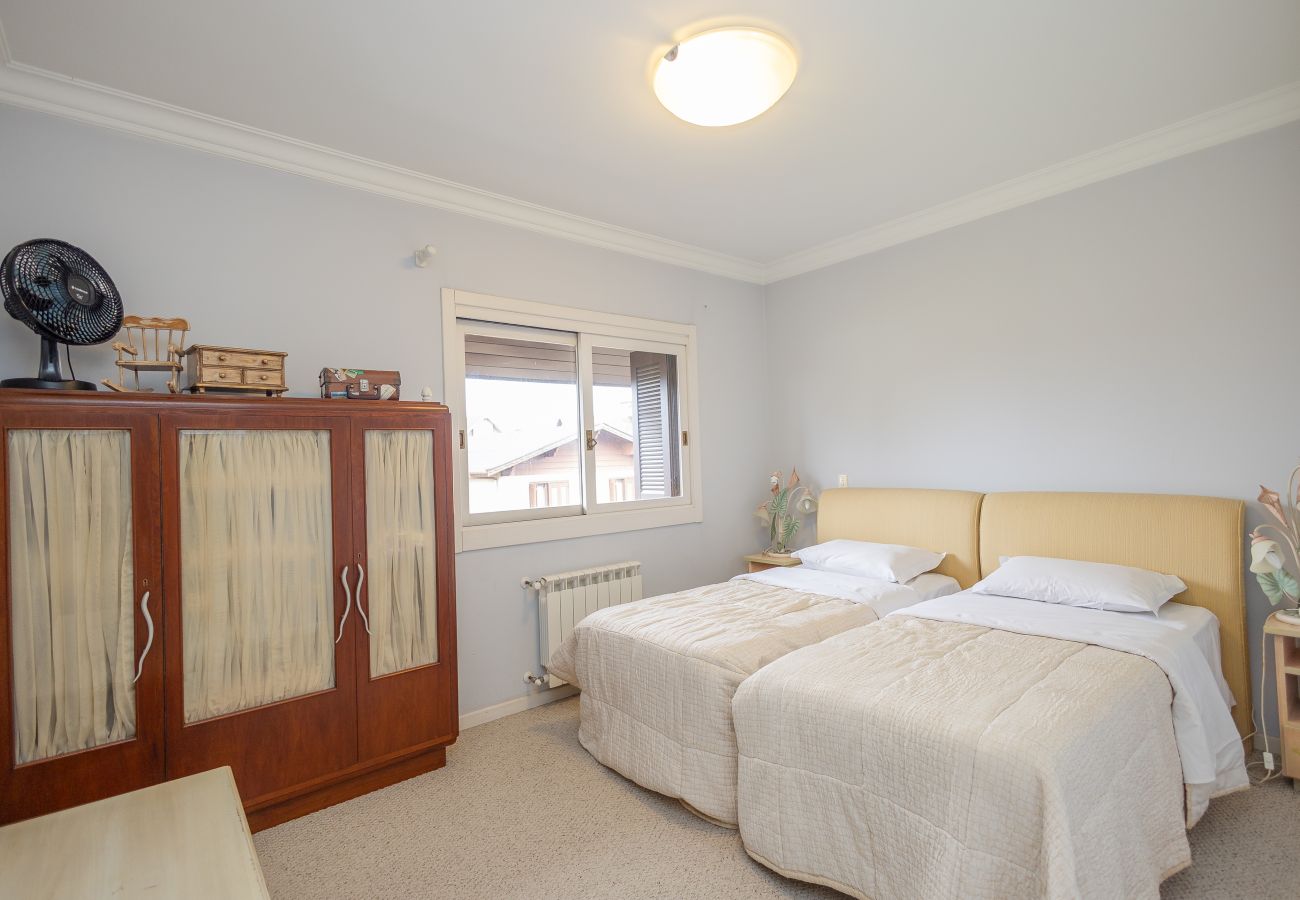 Apartamento em Gramado - Duplex 4D no coração de Gramado, 300m da R Coberta