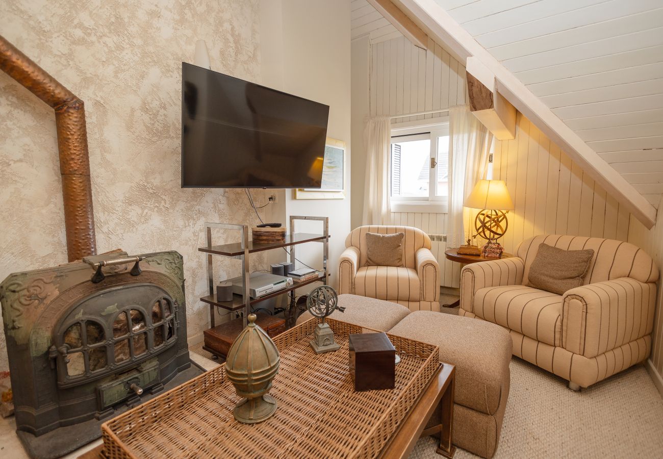 Apartamento em Gramado - Duplex 4D no coração de Gramado, 300m da R Coberta