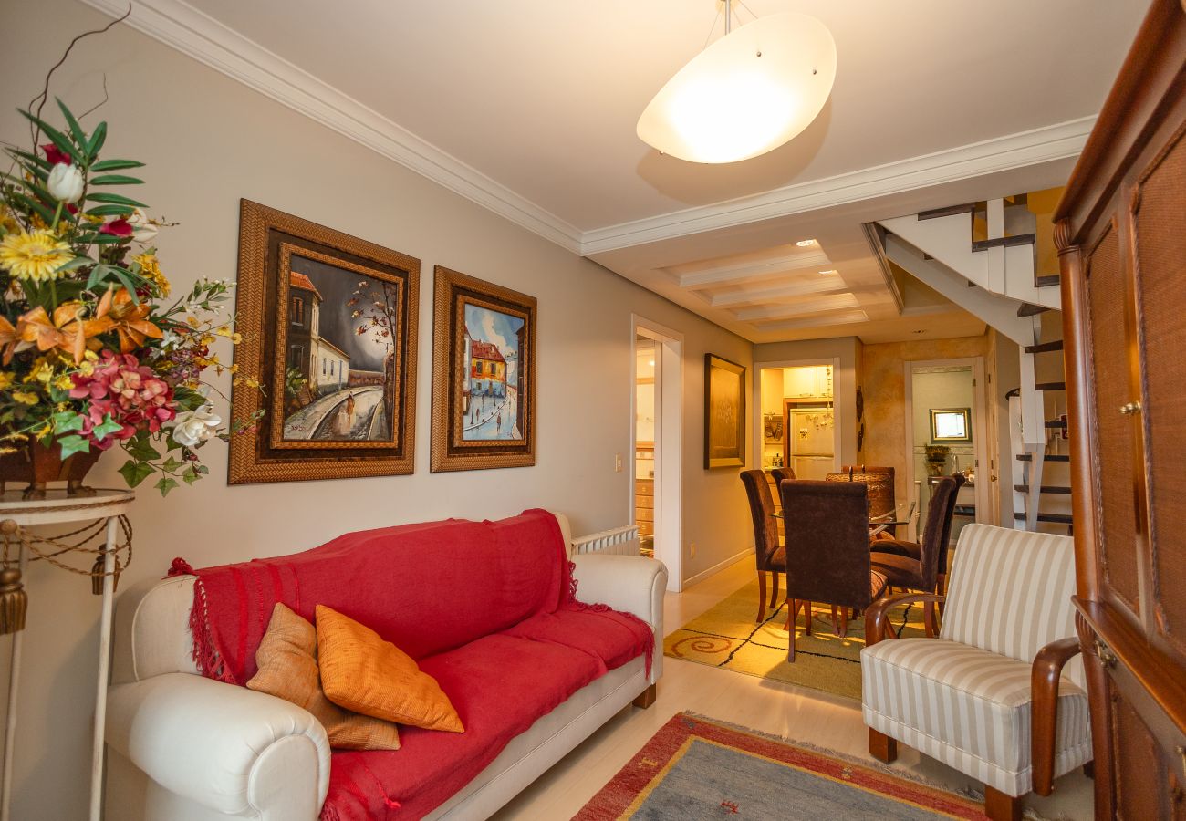 Apartamento em Gramado - Duplex 4D no coração de Gramado, 300m da R Coberta