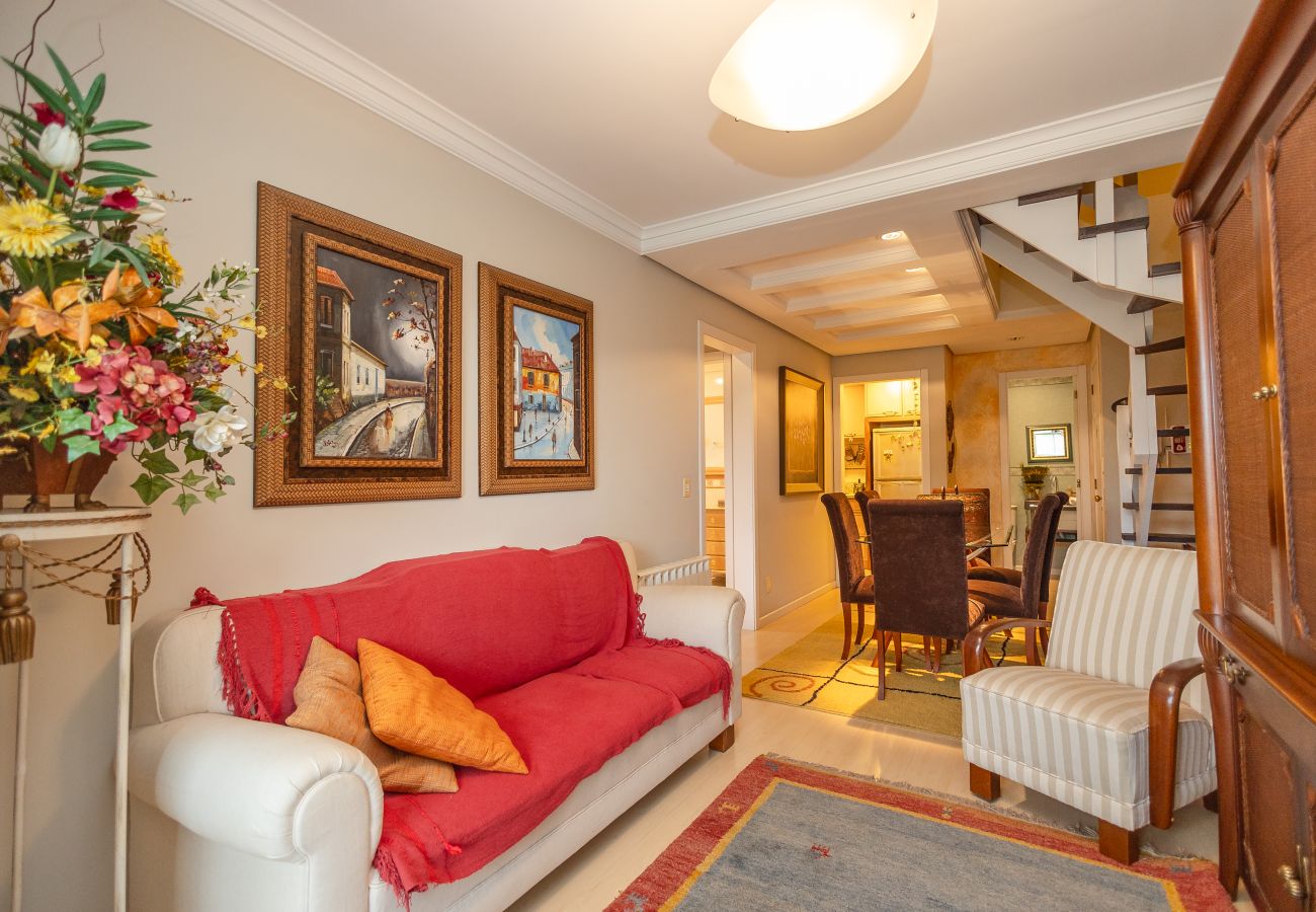 Apartamento em Gramado - Duplex 4D no coração de Gramado, 300m da R Coberta