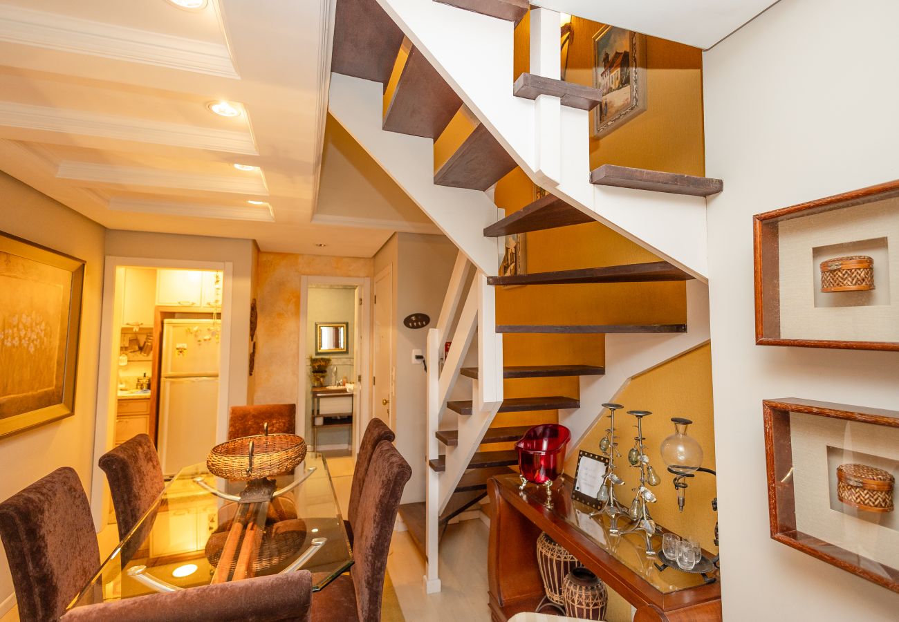Apartamento em Gramado - Duplex 4D no coração de Gramado, 300m da R Coberta
