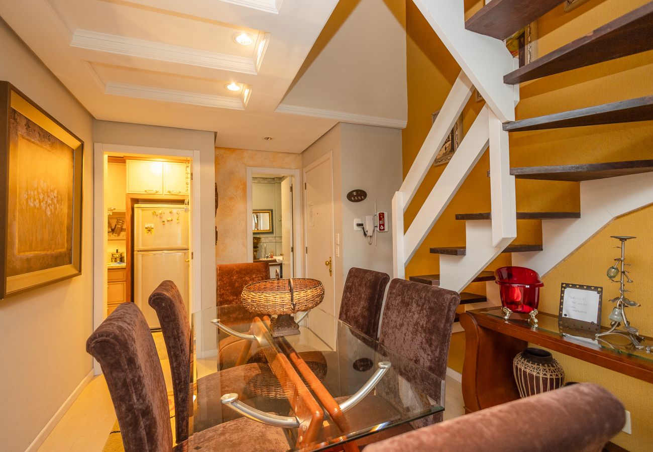 Apartamento em Gramado - Duplex 4D no coração de Gramado, 300m da R Coberta