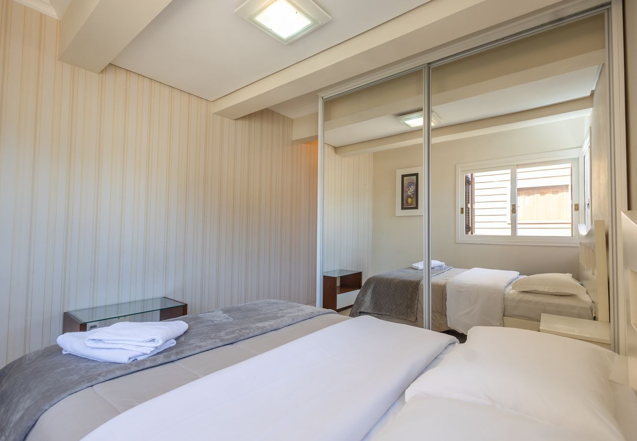 Apartamento em Gramado - Apto Di Positano 2D 1 suíte a 1km da R Coberta