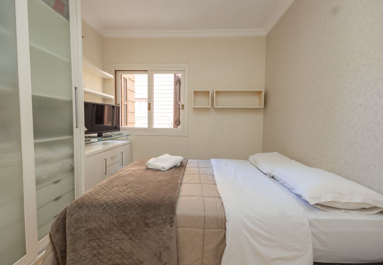 Apartamento em Gramado - Apto Di Positano 2D 1 suíte a 1km da R Coberta