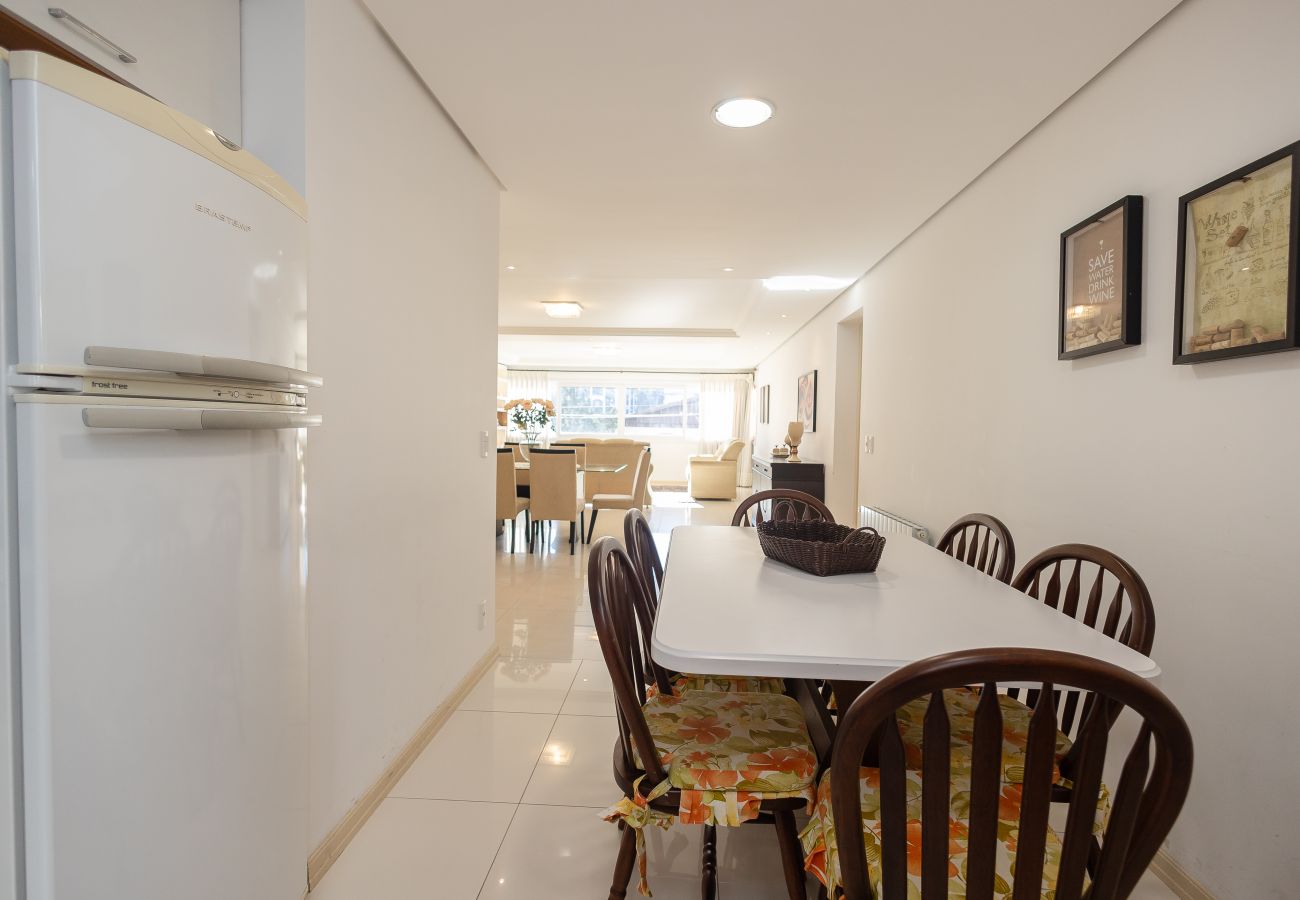 Apartamento em Gramado - Apto Amplo 3D (1 suíte), a 400m da R Coberta!