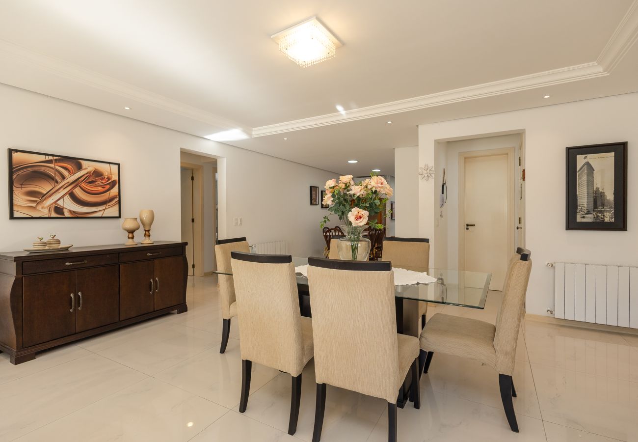 Apartamento em Gramado - Apto Amplo 3D (1 suíte), a 400m da R Coberta!
