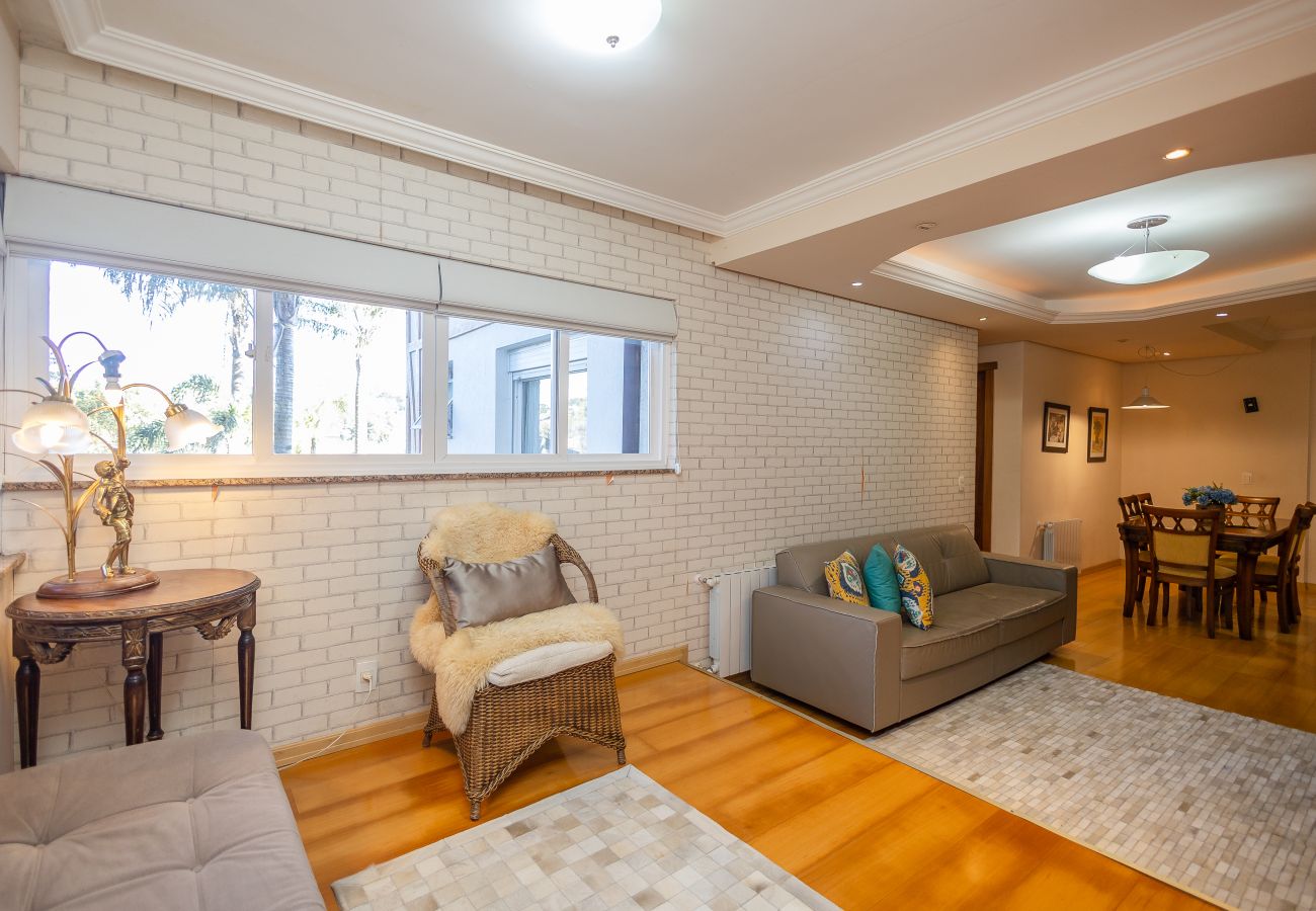 Apartamento em Gramado - Apto 2 dormitórios (1 suíte) junto ao centro