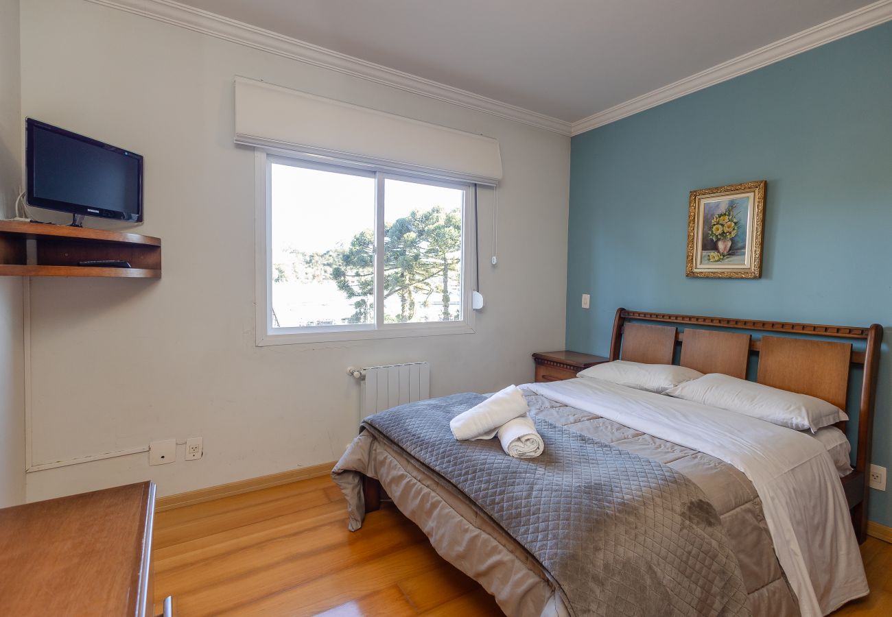 Apartamento em Gramado - Apto 2 dormitórios (1 suíte) junto ao centro