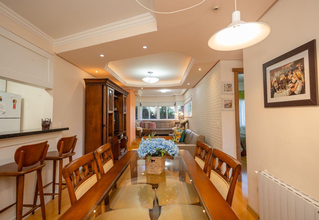 Apartamento em Gramado - Apto 2 dormitórios (1 suíte) junto ao centro