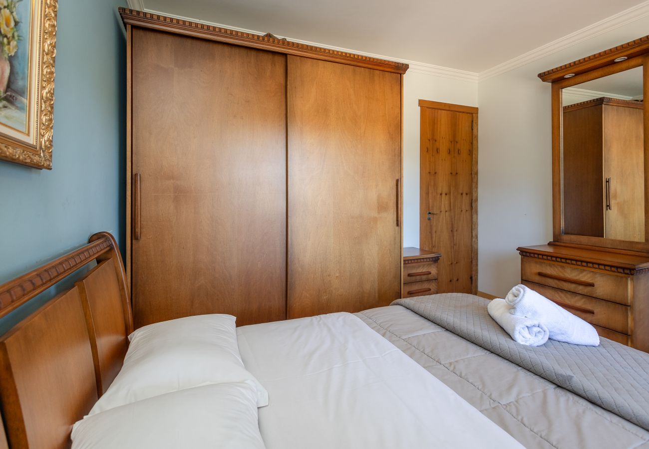 Apartamento em Gramado - Apto 2 dormitórios (1 suíte) junto ao centro