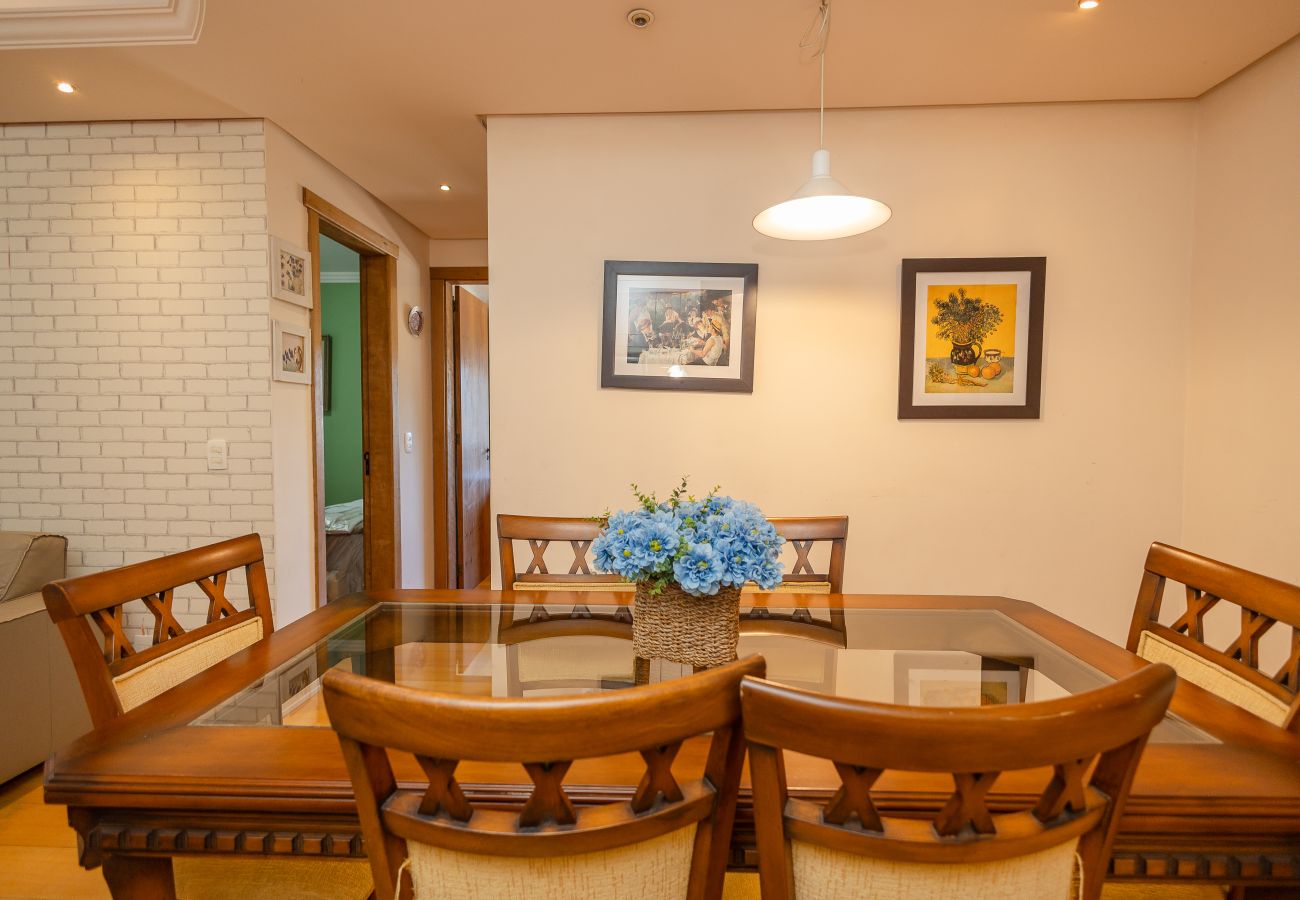 Apartamento em Gramado - Apto 2 dormitórios (1 suíte) junto ao centro