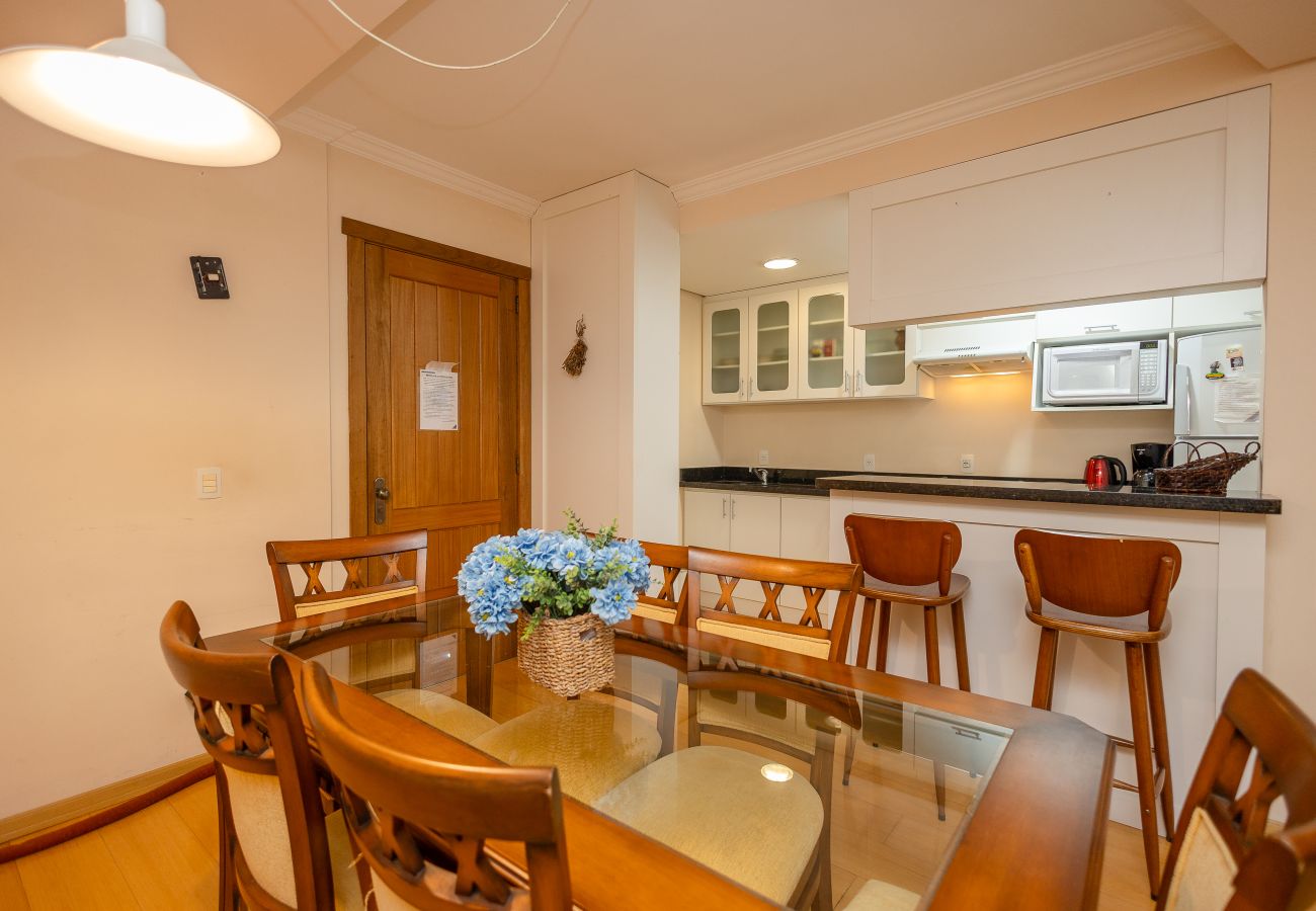 Apartamento em Gramado - Apto 2 dormitórios (1 suíte) junto ao centro