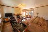 Apartamento em Gramado - Duplex Térreo 4D (3 suítes) com banheira e vista!