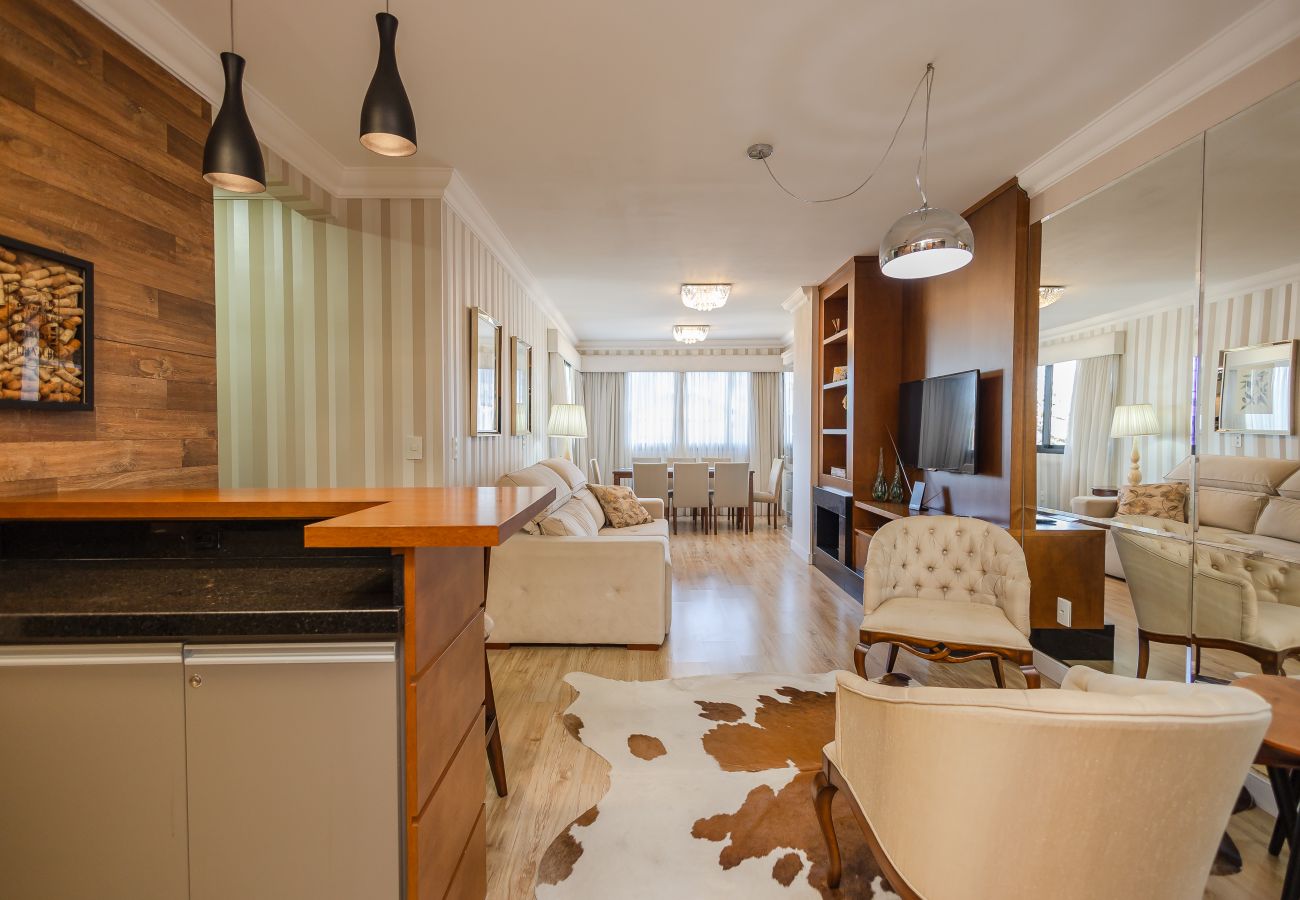 Apartamento em Gramado - Alto Padrão 2 dorm (1 suíte), a 150 m da R Coberta