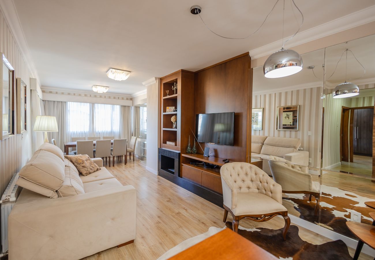 Apartamento em Gramado - Alto Padrão 2 dorm (1 suíte), a 150 m da R Coberta