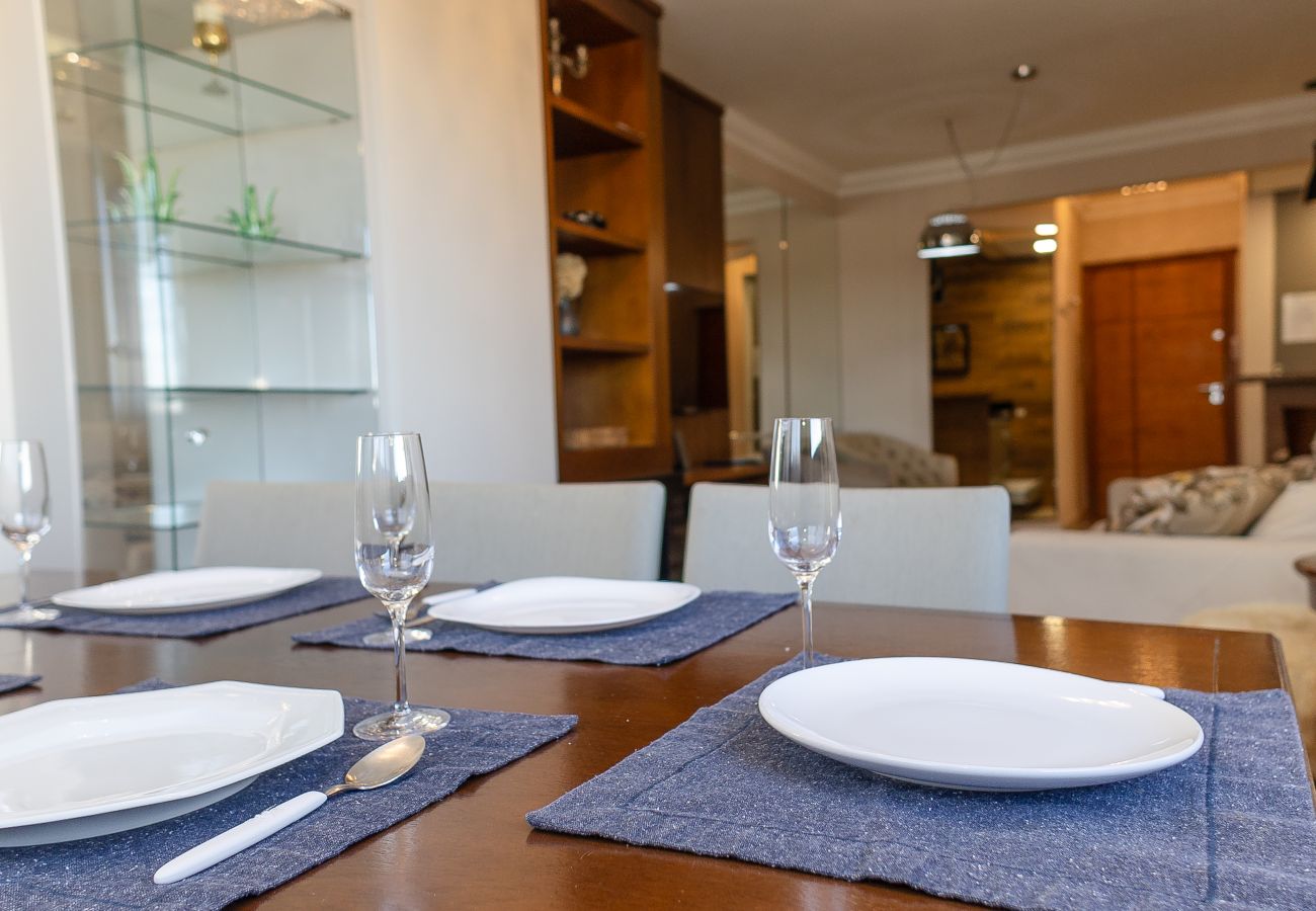 Apartamento em Gramado - Alto Padrão 2 dorm (1 suíte), a 150 m da R Coberta