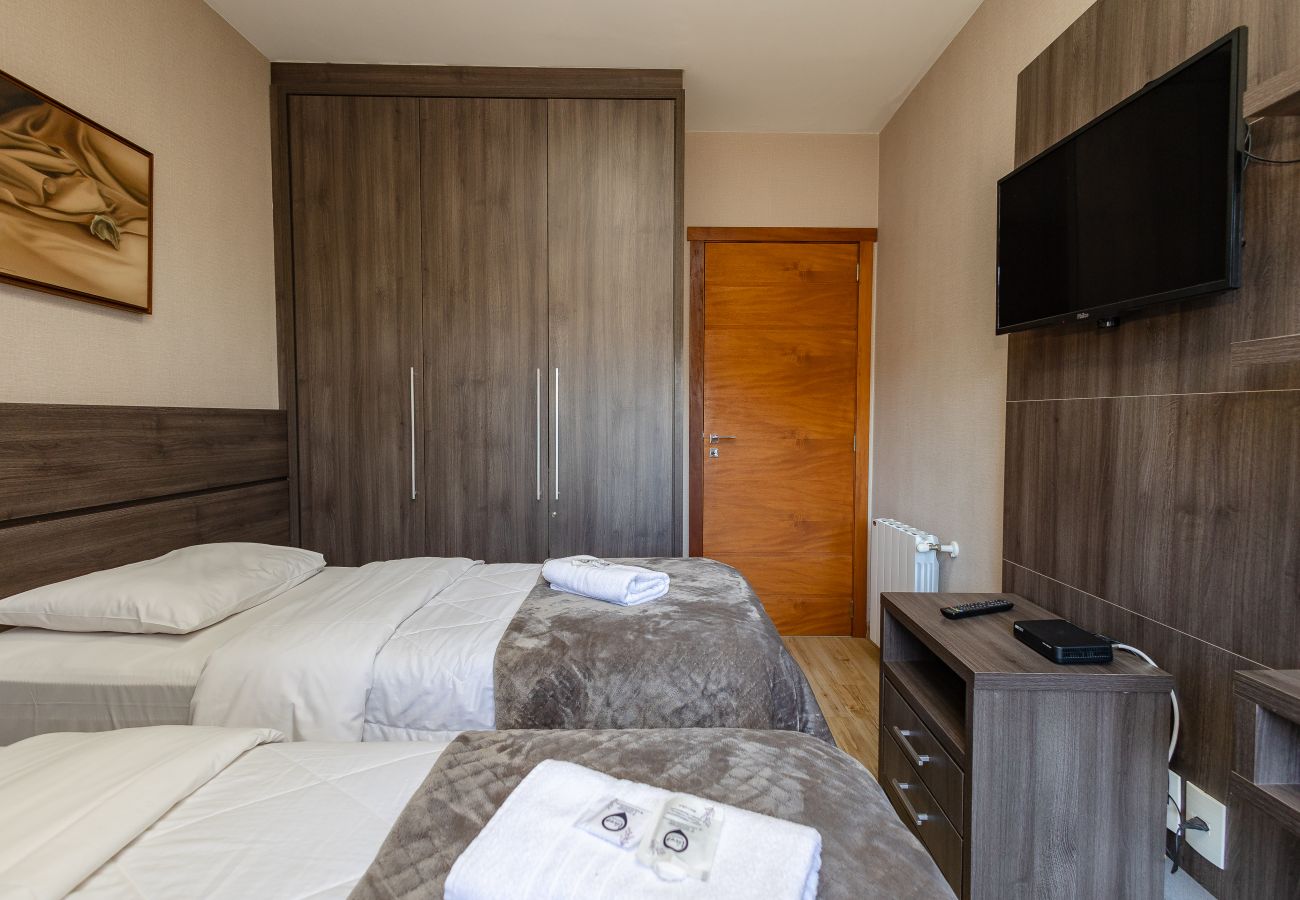 Apartamento em Gramado - Alto Padrão 2 dorm (1 suíte), a 150 m da R Coberta