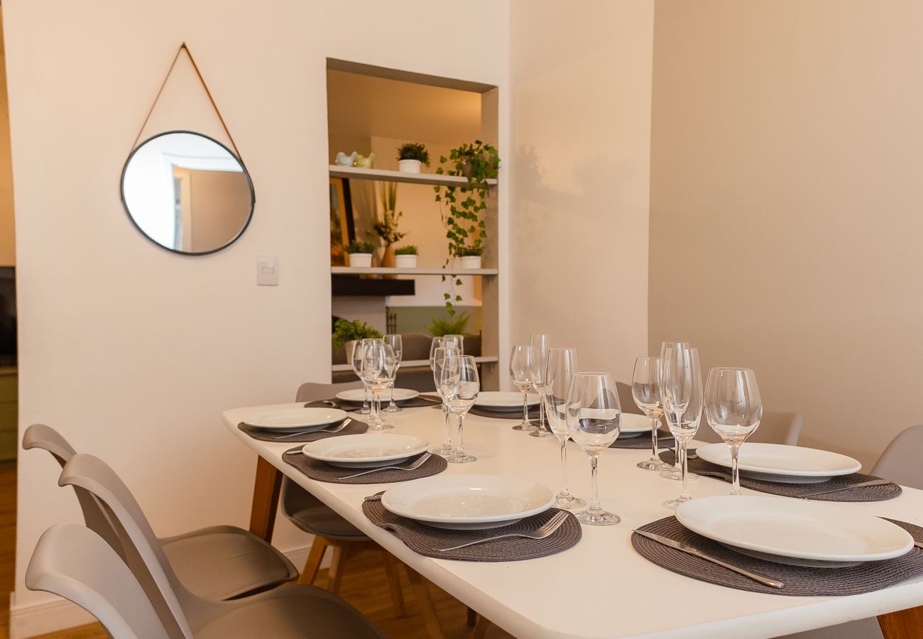 Apartamento em Gramado - Apto 4 quartos (2 suítes), 130 m da R Coberta