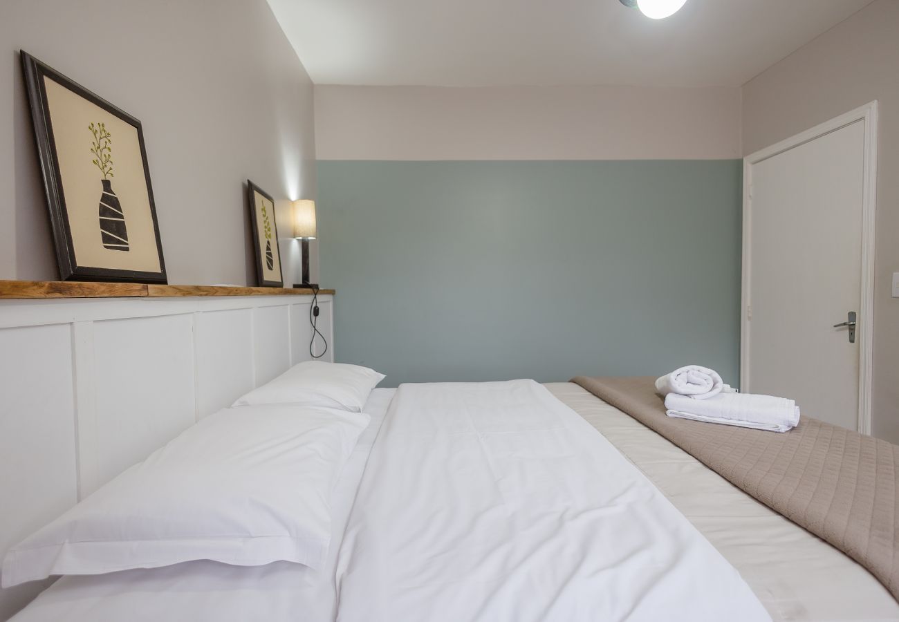 Apartamento em Gramado - Apto 4 quartos (2 suítes), 130 m da R Coberta