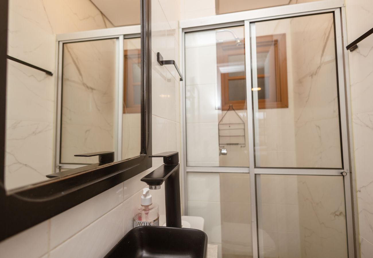 Apartamento em Gramado - Apto 4 quartos (2 suítes), 130 m da R Coberta