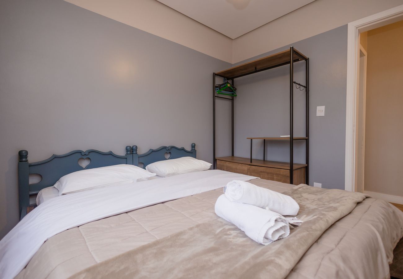 Apartamento em Gramado - Apto 4 quartos (2 suítes), 130 m da R Coberta