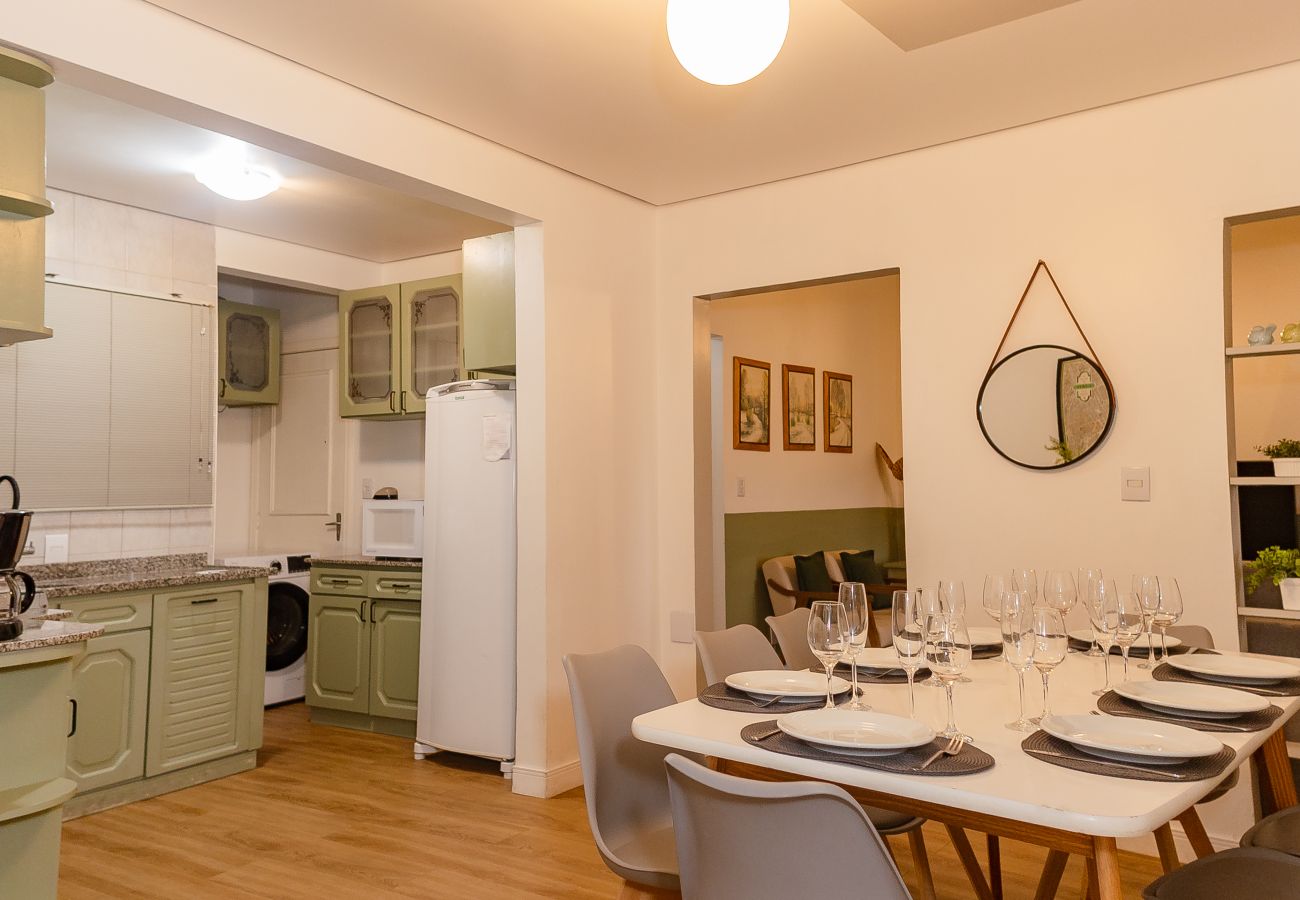 Apartamento em Gramado - Apto 4 quartos (2 suítes), 130 m da R Coberta