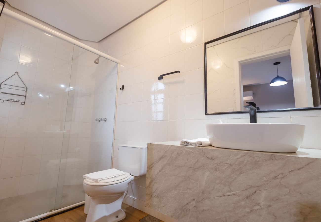 Apartamento em Gramado - Apto 4 quartos (2 suítes), 130 m da R Coberta