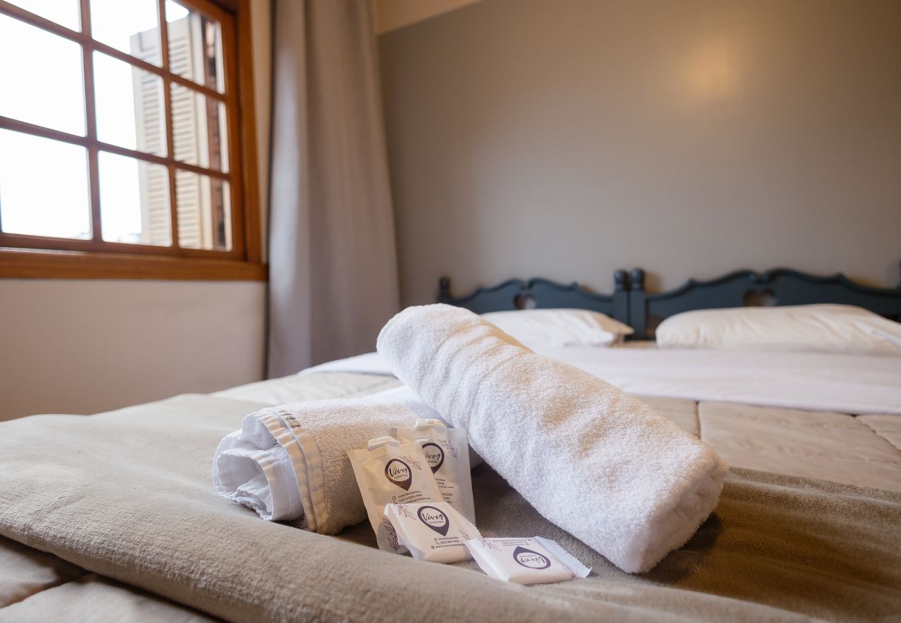 Apartamento em Gramado - Apto 4 quartos (2 suítes), 130 m da R Coberta
