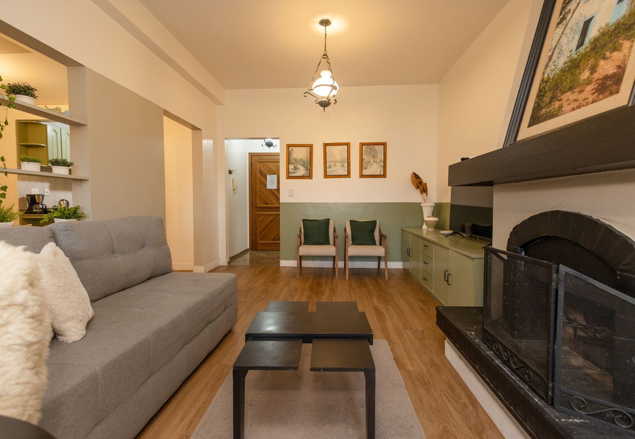 Apartamento em Gramado - Apto 4 quartos (2 suítes), 130 m da R Coberta